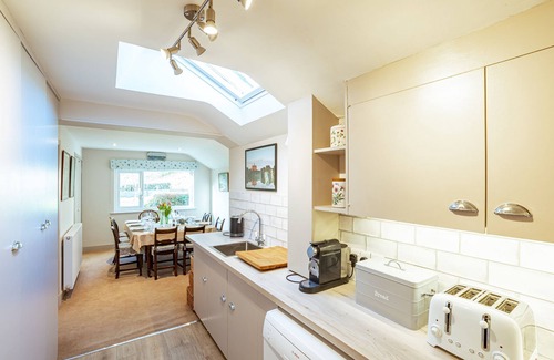 Saint John's Town of Dalry Cottage | Kenmure Kennels - a house that sleeps 14 guests in 8 bedrooms