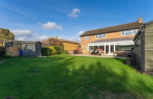 Bicester Villa | Kennedy Villa