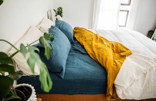 Erowal Bay House | Kenny: Unique Designer Stay: 70s style & new renovation, 5 mins to Hyams Beach