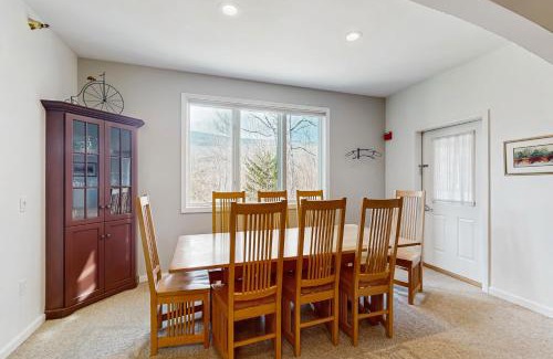 Jeffersonville Apartment | Kestrels Unit #16