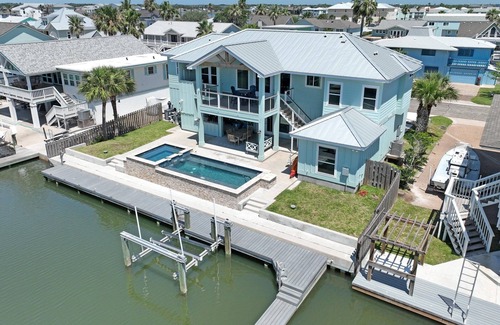 Key Allegro House | Key Allegro home, Private pool, Hottub, Outdoor kitchen, Kayaks, Gameroom.