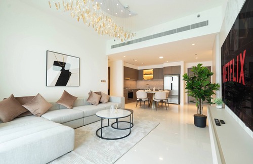 Dubai Marina Apartment | KeyRock - Palm & Sea View at Grand Bleu