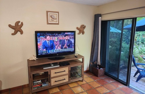 Islamorada House | Keys Getaway – 2 Bikes, Heated Pool, Small Beach & Sunset Dock Views