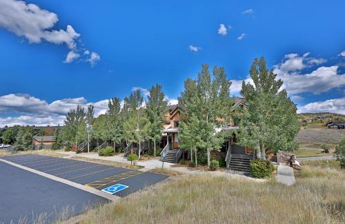 Granby Apartment | Kicking Horse Lodges 3-202