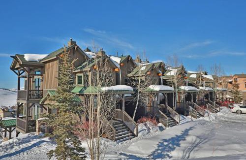 Granby Apartment | Kicking Horse Lodges 3-202