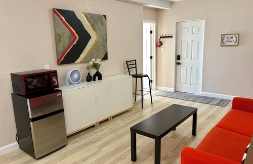 North Albuquerque Acres House | Kids Friendly Private 3 Bedroom Suite Large Pool Near Tramway and Balloon Park