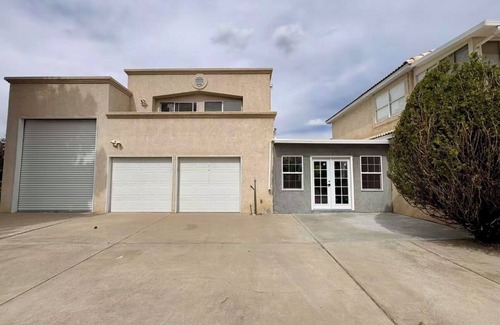 North Albuquerque Acres House | Kids Friendly Private 3 Bedroom Suite Large Pool Near Tramway and Balloon Park
