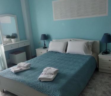 Kalamaki Apartment | Kiknos Studios