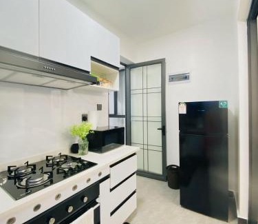 Thompson Estate Apartment | Kileleshwa- Classy Aircon 2Br with Gym &Pool