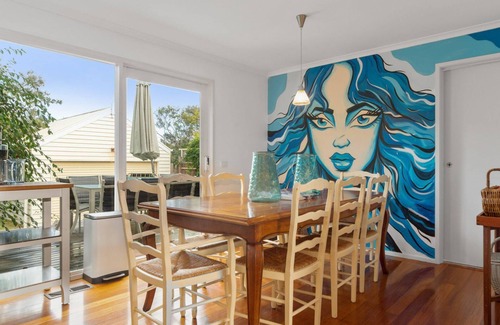 Rye House | Killarney Coastal Cottage