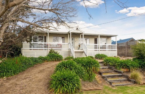 Rye House | Killarney Coastal Cottage