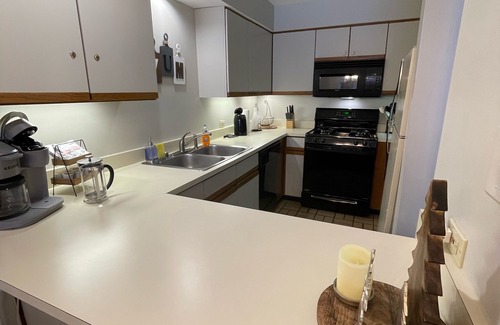 Central Vermont- Killington Condo | Killington Sun Dog Trail ski-on ski-off 2 bedroom 2 bathroom 1st floor condo