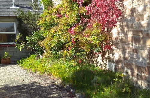 Kilmarnock House | Kilmarnock, Roomy house sleeping 6 in 3 bedrooms near to the A77 and the town.