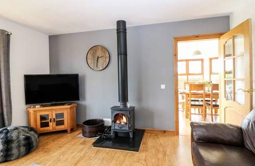 Ellon Cottage | KILNARY COTTAGE, country holiday cottage, with open fire in Pitmedden