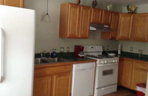 Amherst House | kimball upstairs: Private Elegant 2 Bedroom Close To Everything In The Valley