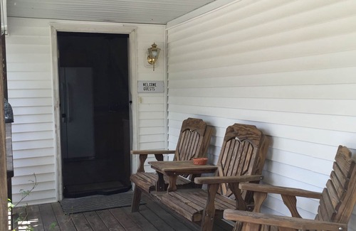 Amherst House | kimball upstairs: Private Elegant 2 Bedroom Close To Everything In The Valley