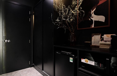 District 10 Apartment | Kin Wander Tan Binh, The Mountain