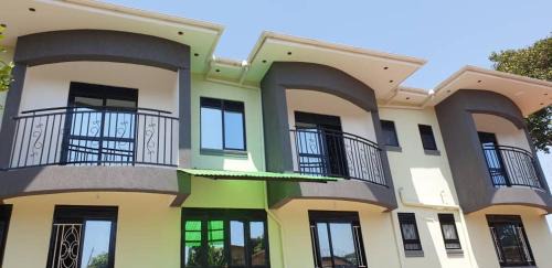 Entebbe House | Kinene Residence Motel Entebbe