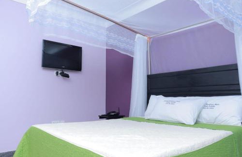 Entebbe House | Kinene Residence Motel Entebbe