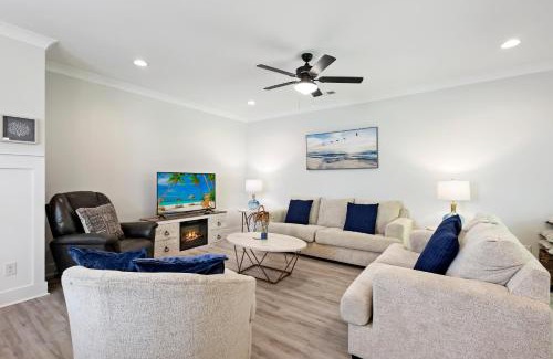 Spanish Wells House | King 2 Queens 3 Doubles Foldout Stainless Steel Beach Gear included