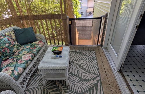 Mansfield Apartment | king Bed & a Sofa Queen bed in private Apt in Center of Mansfield