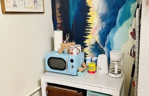 Eiber Apartment | King Bed Cozy Studio near Red Rocks and Downtown