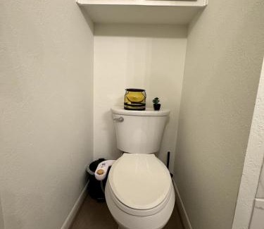 Conroe House | King Bed Suite in Conroe , Garage Available