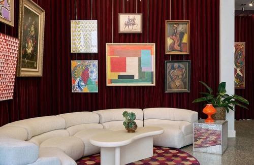 East Market District House | King Room at Hotel Genevieve, Pets Allowed! Near Bowman Field Airport