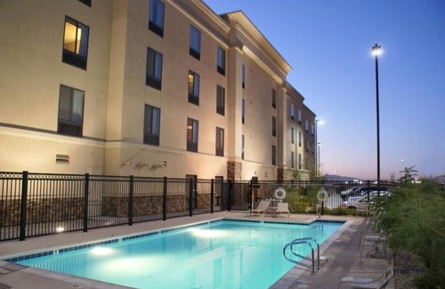 North Las Vegas Apartment | King Room Near Life Storage LAS