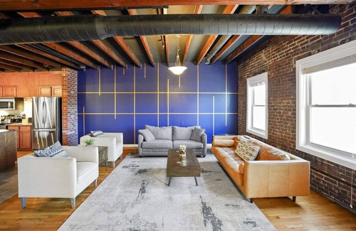Shelby Park Apartment | KING Sleep8 4Bed 3BR 2BA Swepson Loft 301