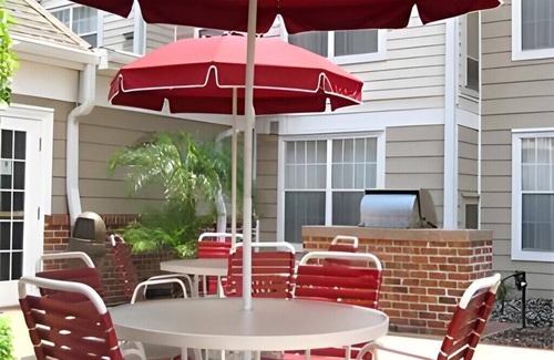 Orlando Apartment | King Studio Near Lake Ebby ORL
