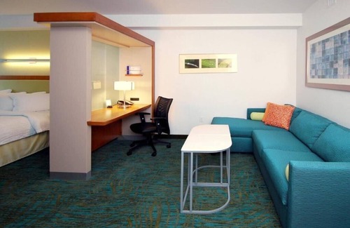 North Las Vegas Apartment | King Suite Near Knight Transportation LAS