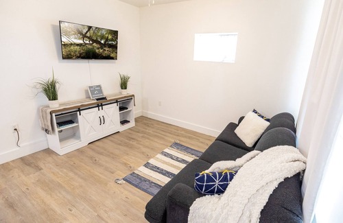 Mount Pleasant Apartment | 🤩king w/kitchen+washer/dryer+queen sleeper 🥾(15 mi.) maple canyon250mbps wi-fi