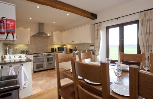 Sculthorpe House | Kingfisher Barn, Sleeps 10+2 (5 Bedrooms)
