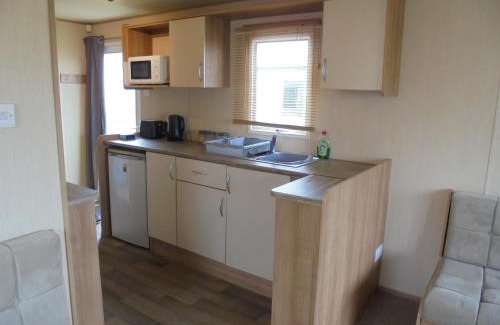Ingoldmells House | Kingfisher Ingoldmells Horizon KF 8 berth heated