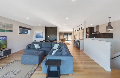 Eden Cabin | Kingfisher retreat @ Eden Cove: 4 bedroom