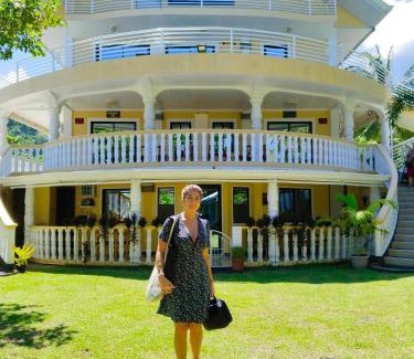 Mambajao House | Kinghorn Garden House Resort