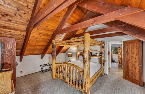 Kings Beach House | Kings Beach Cabin Private Hot Tub, Near Lake & Ski