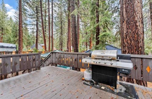Kings Beach House | Kings Beach Cabin Private Hot Tub, Near Lake & Ski