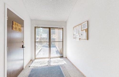 Kings Beach Apartment | Kings Run Retreat