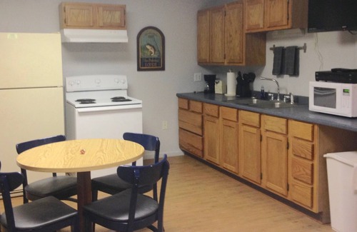 Broaddus House | Kingsley's Corner Room 1 - Full Kitchen