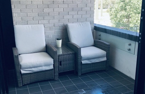 Kingston Apartment | Kingston Foreshore 1 BR Apartment,Views, Parking