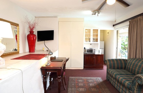 Umhlanga House | Kingston Place Guest House