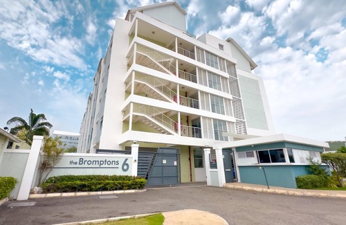 Eden Gardens Apartment | Kingston's Soul—Chic 2BR Condo w/Pool & GYM