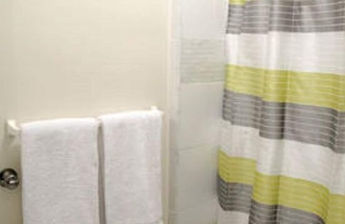 Saint Andrew Apartment | Kingston Town Suite