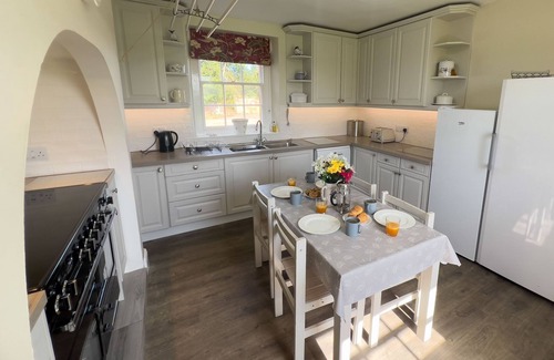 Carlisle House | Kirk House Longtown - a cottage that sleeps 13 guests in 7 bedrooms
