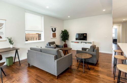 Central Business District Apartment | Kislak 503 Luxurious 2BR Retreat Above the City