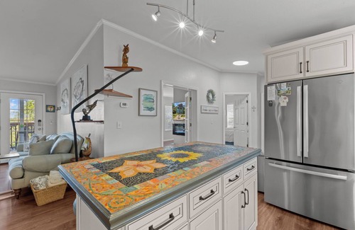 Cedar Key House | Kiss Me Kottage- Private Waterfront Home!