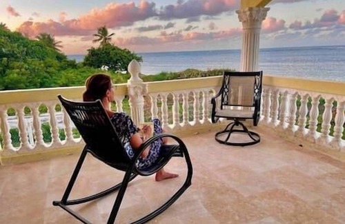 Zarzal Villa | Kite Beachfront Luxury Villa/8 BDR/Huge Pool/Jacuzzi/kiteboarding/sleeps 18+