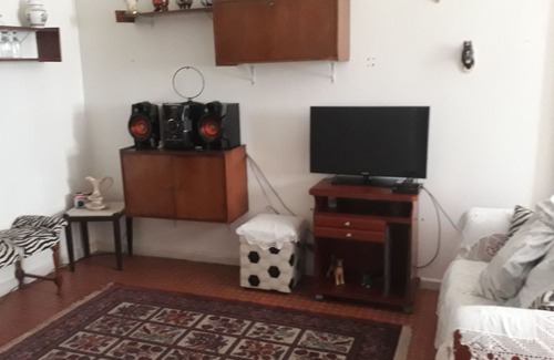 Guilhermina Apartment | Kitnet for season 50 meters from the beach.
